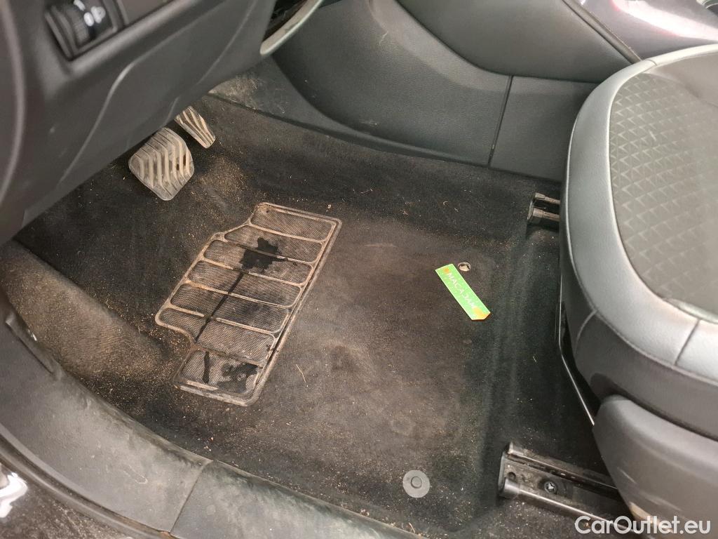  Nissan  Juke NISSAN  / 2019 / 5P / Crossover Hybrid 145 Business+ #37