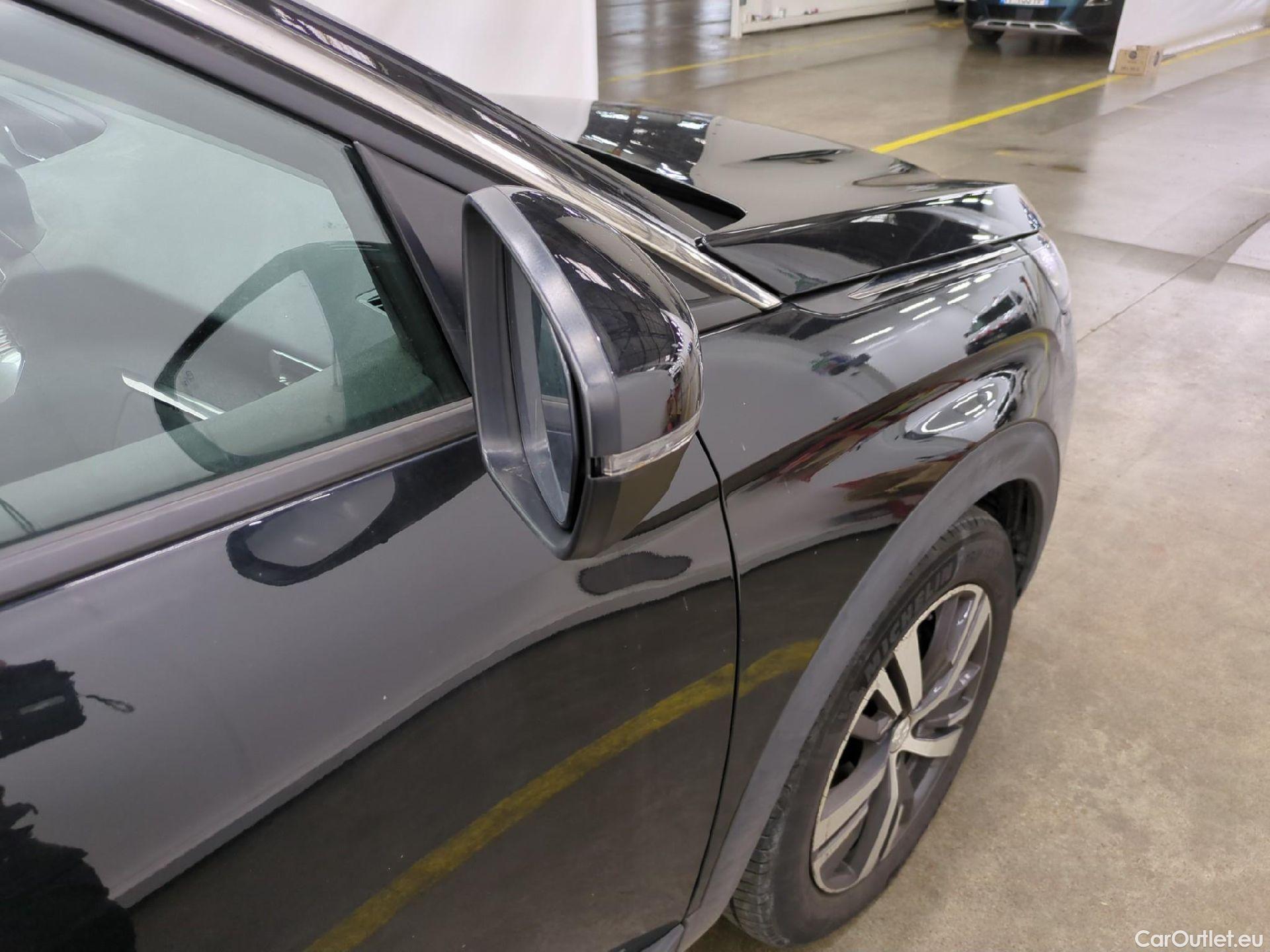  Peugeot  5008  Allure Pack 1.5 HDi 130CV BVA8 7 Sieges E6d #4