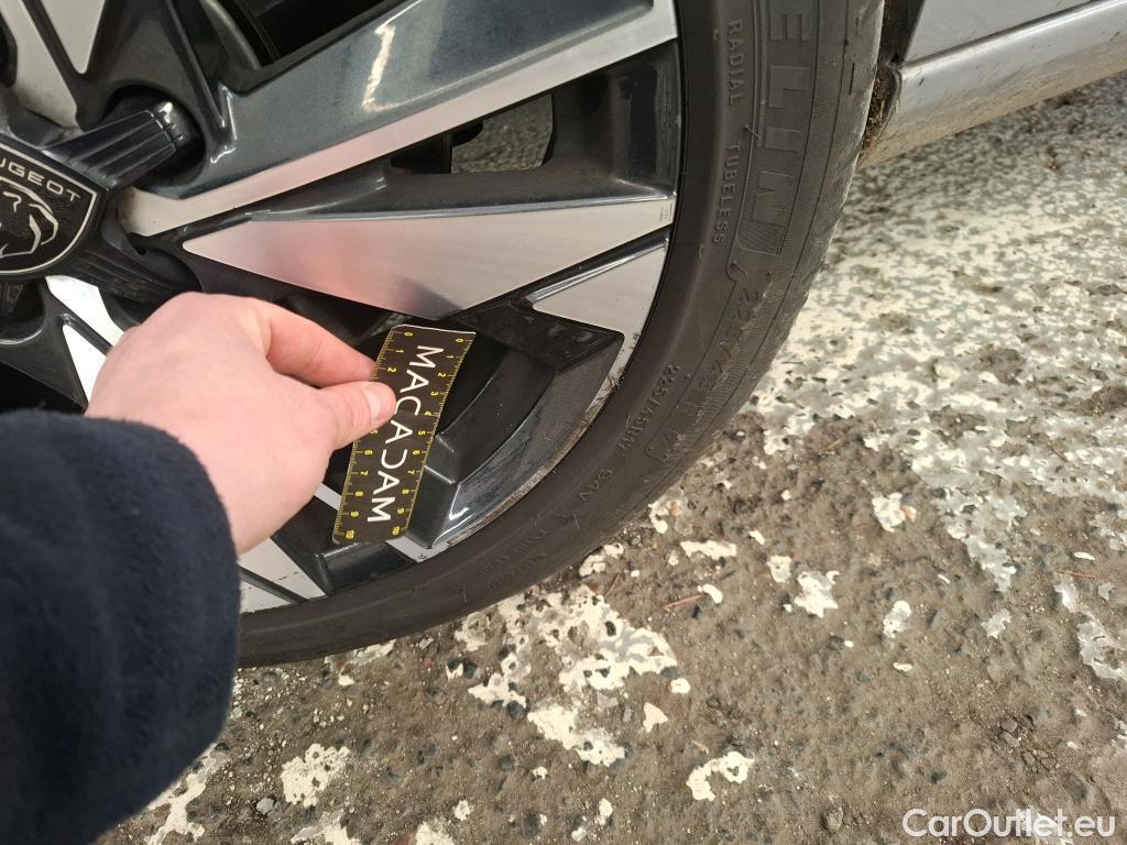  Peugeot  308  Allure 1.5 HDi 130CV BVA8 E6d #35