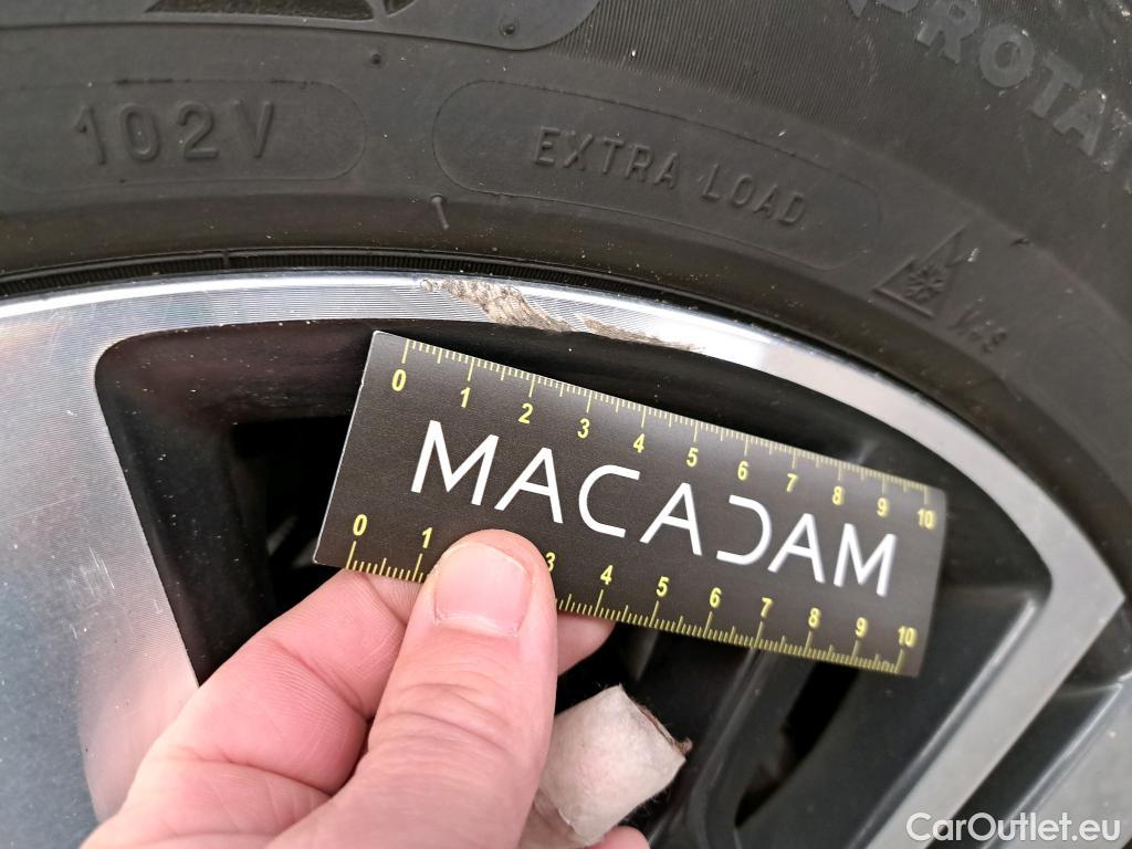  Peugeot  3008  Allure Pack 1.5 HDi 130CV BVA8 E6d #31