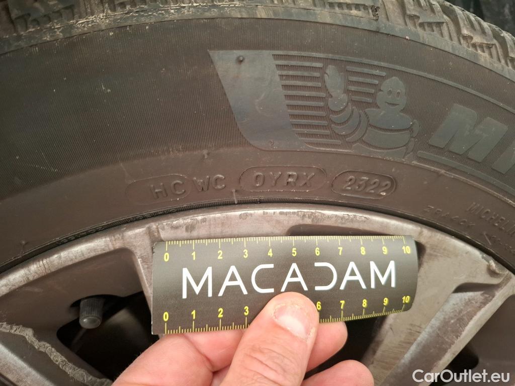  Peugeot  308  Allure 1.2 PureTech 130CV BVA8 E6d #12