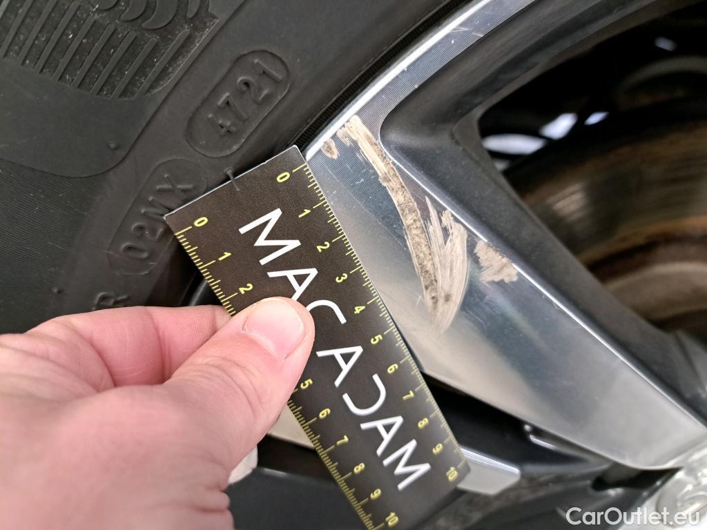  Peugeot  3008  Allure Pack 1.5 HDi 130CV BVA8 E6d #28