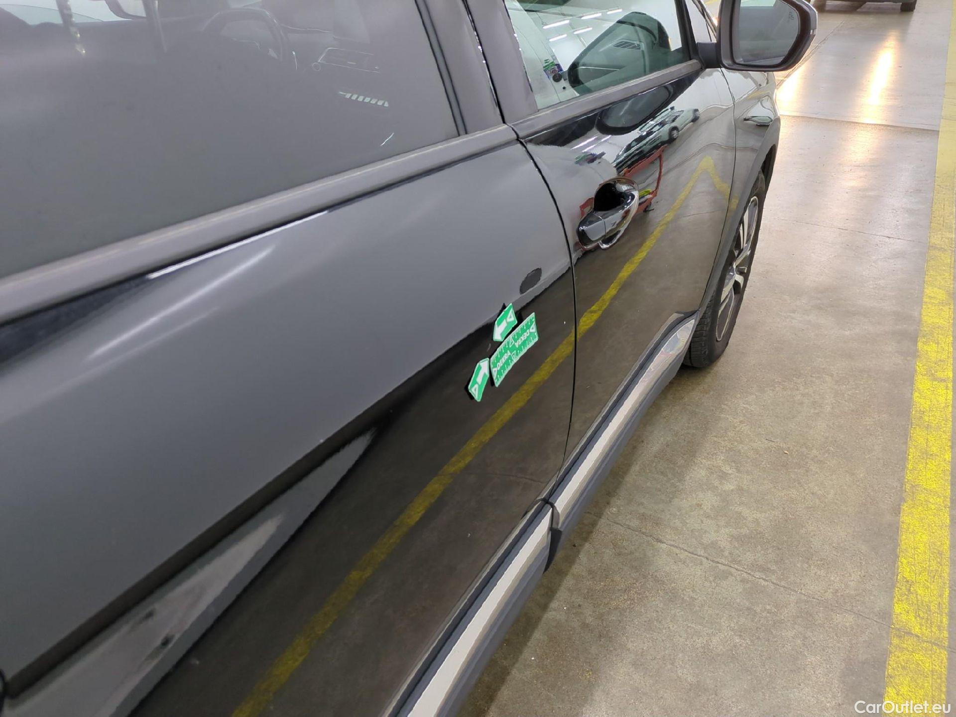  Peugeot  5008  Allure Pack 1.5 HDi 130CV BVA8 7 Sieges E6d #24