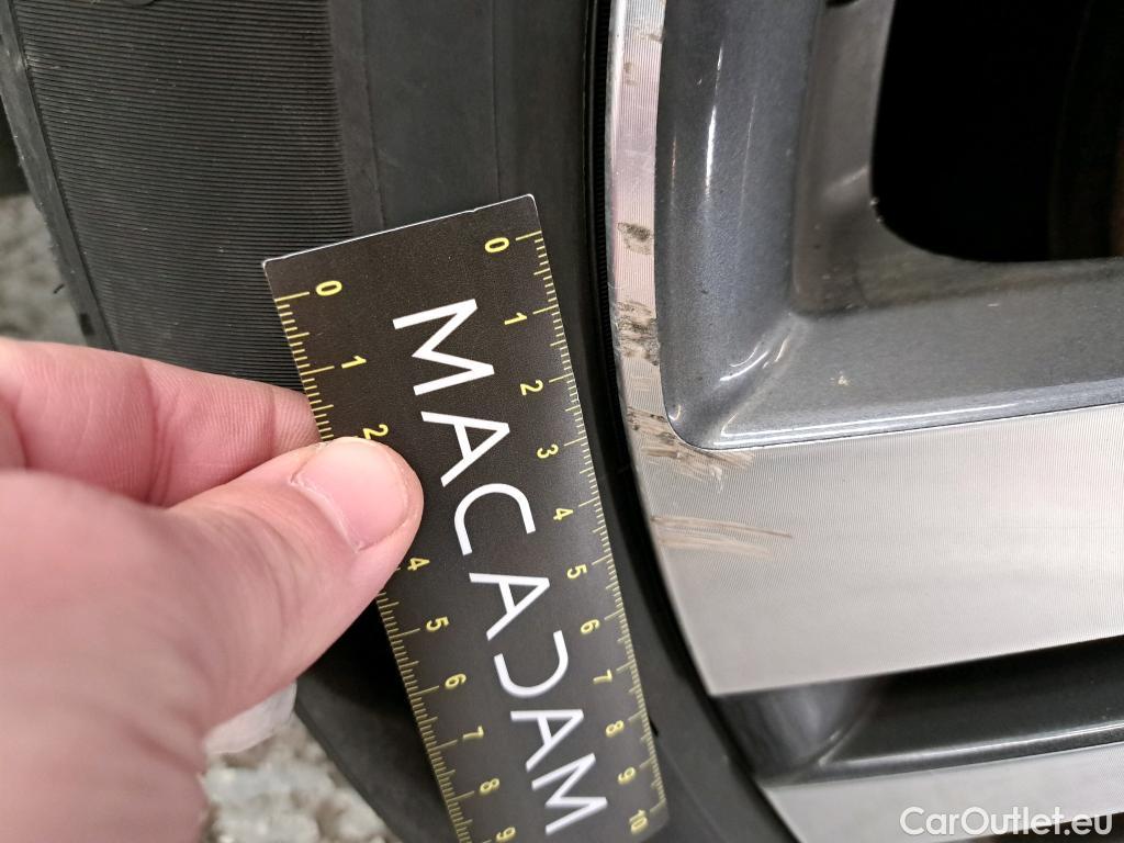  Peugeot  3008  Allure Pack 1.5 HDi 130CV BVA8 E6d #29