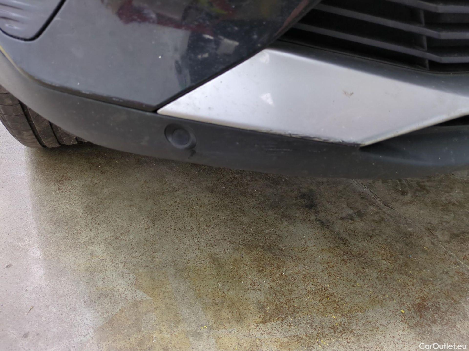  Peugeot  5008  Allure Pack 1.5 HDi 130CV BVA8 7 Sieges E6d #60