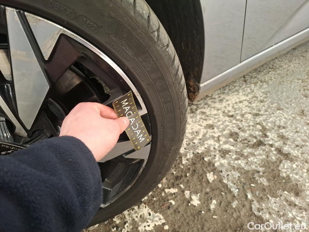  Peugeot  308  Allure 1.5 HDi 130CV BVA8 E6d #34