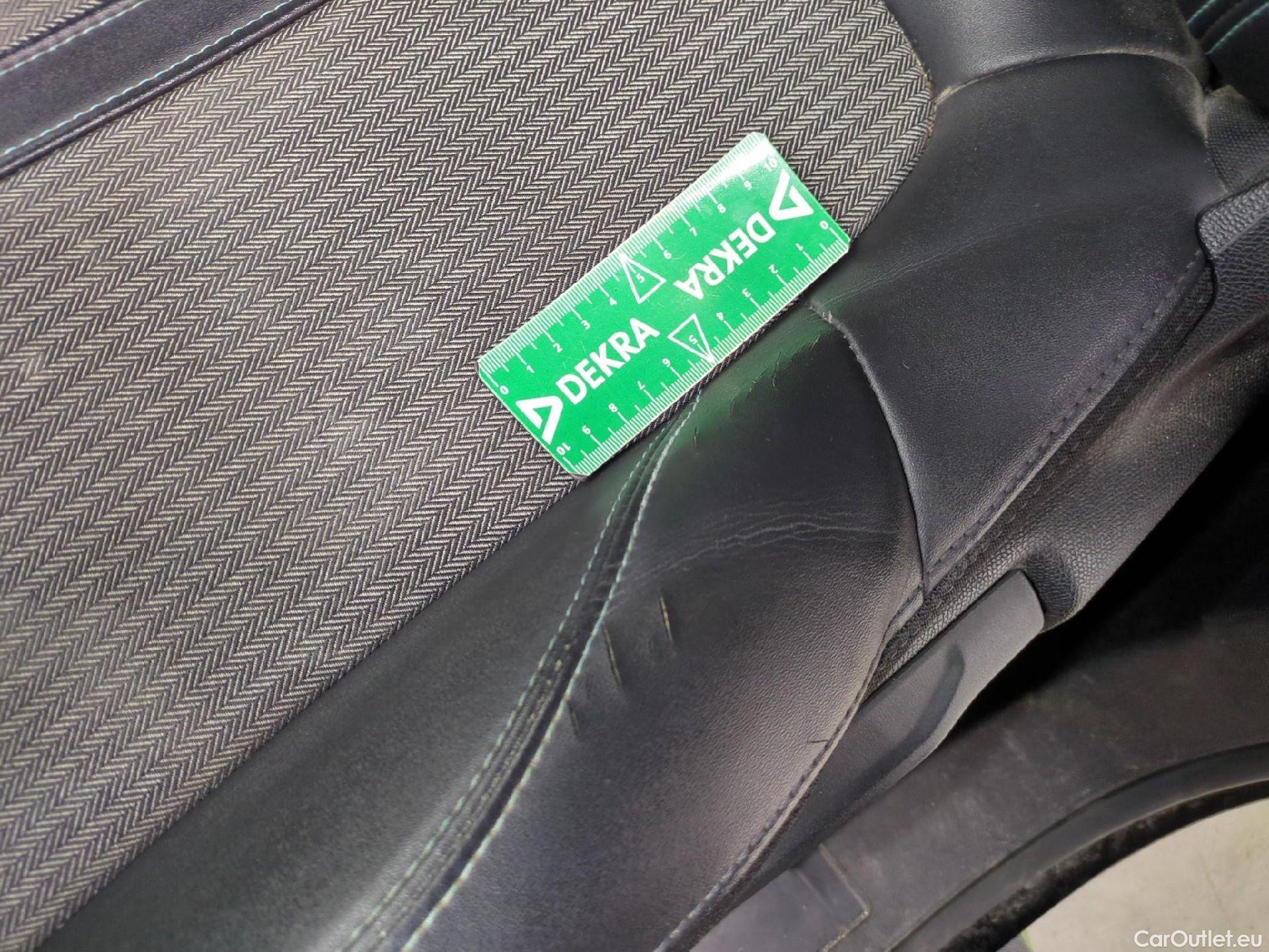  Peugeot  5008  Allure Pack 1.5 HDi 130CV BVA8 7 Sieges E6d #2