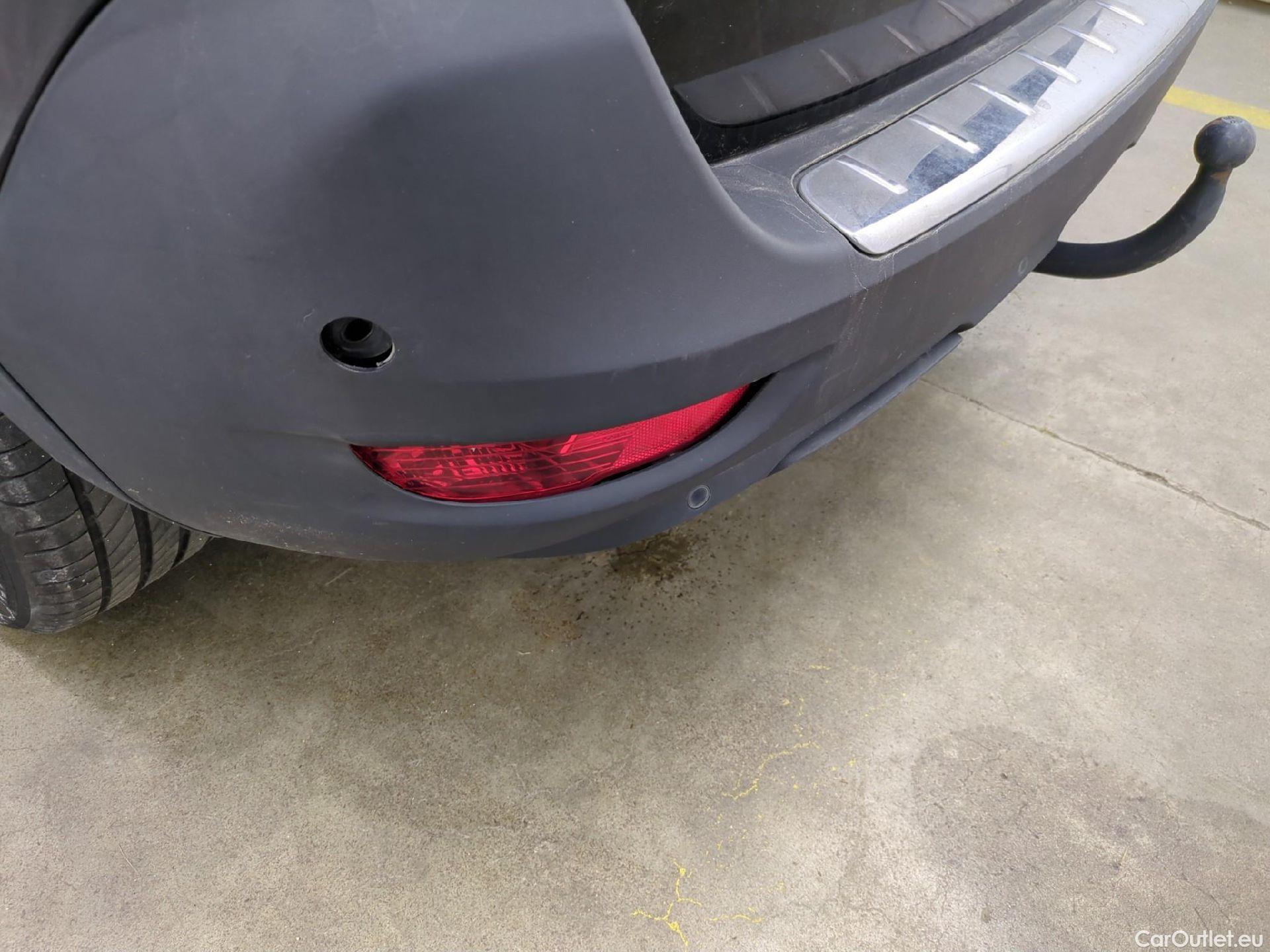  Peugeot  5008  Allure Pack 1.5 HDi 130CV BVA8 7 Sieges E6d #54