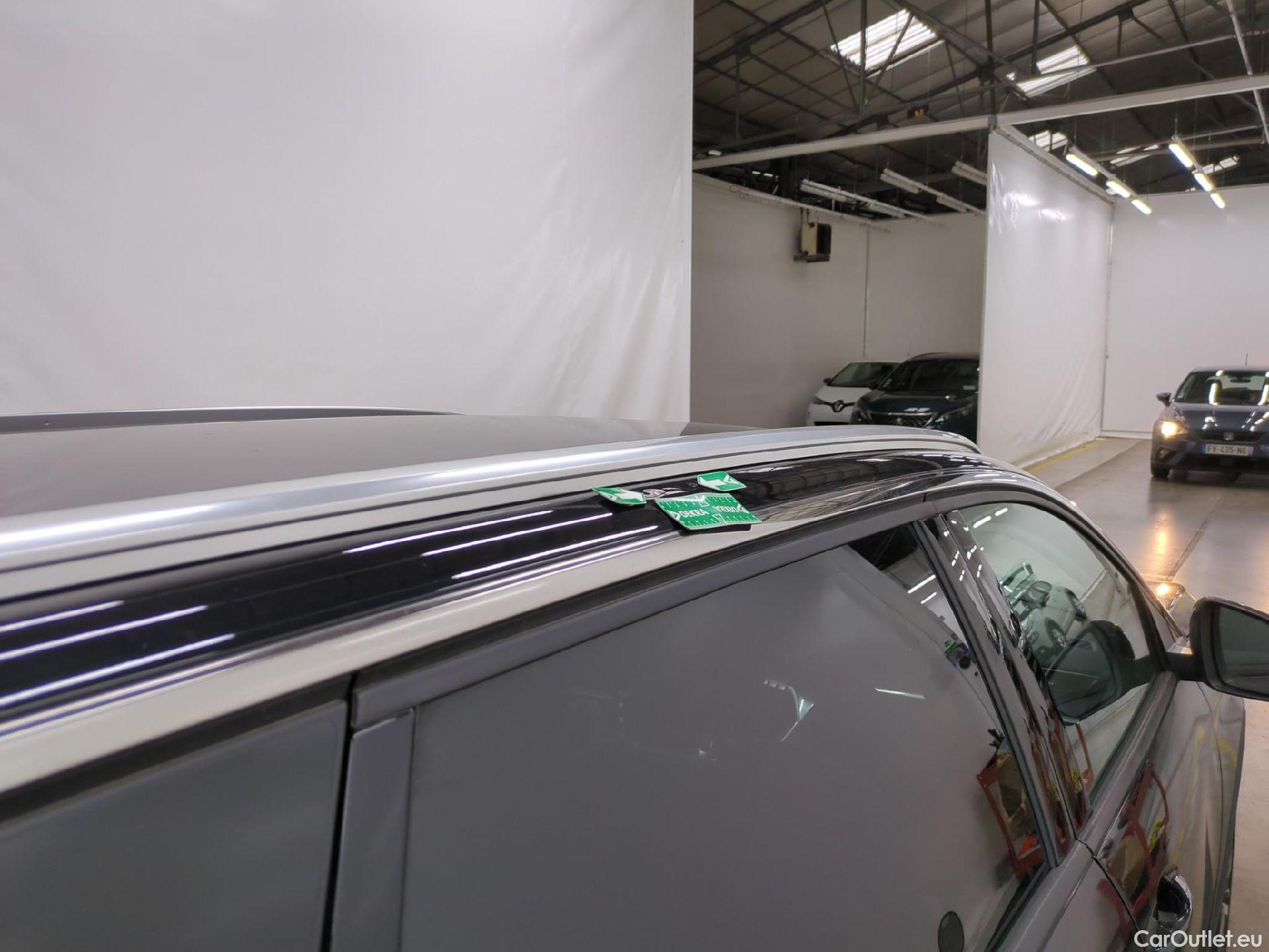  Peugeot  5008  Allure Pack 1.5 HDi 130CV BVA8 7 Sieges E6d #26