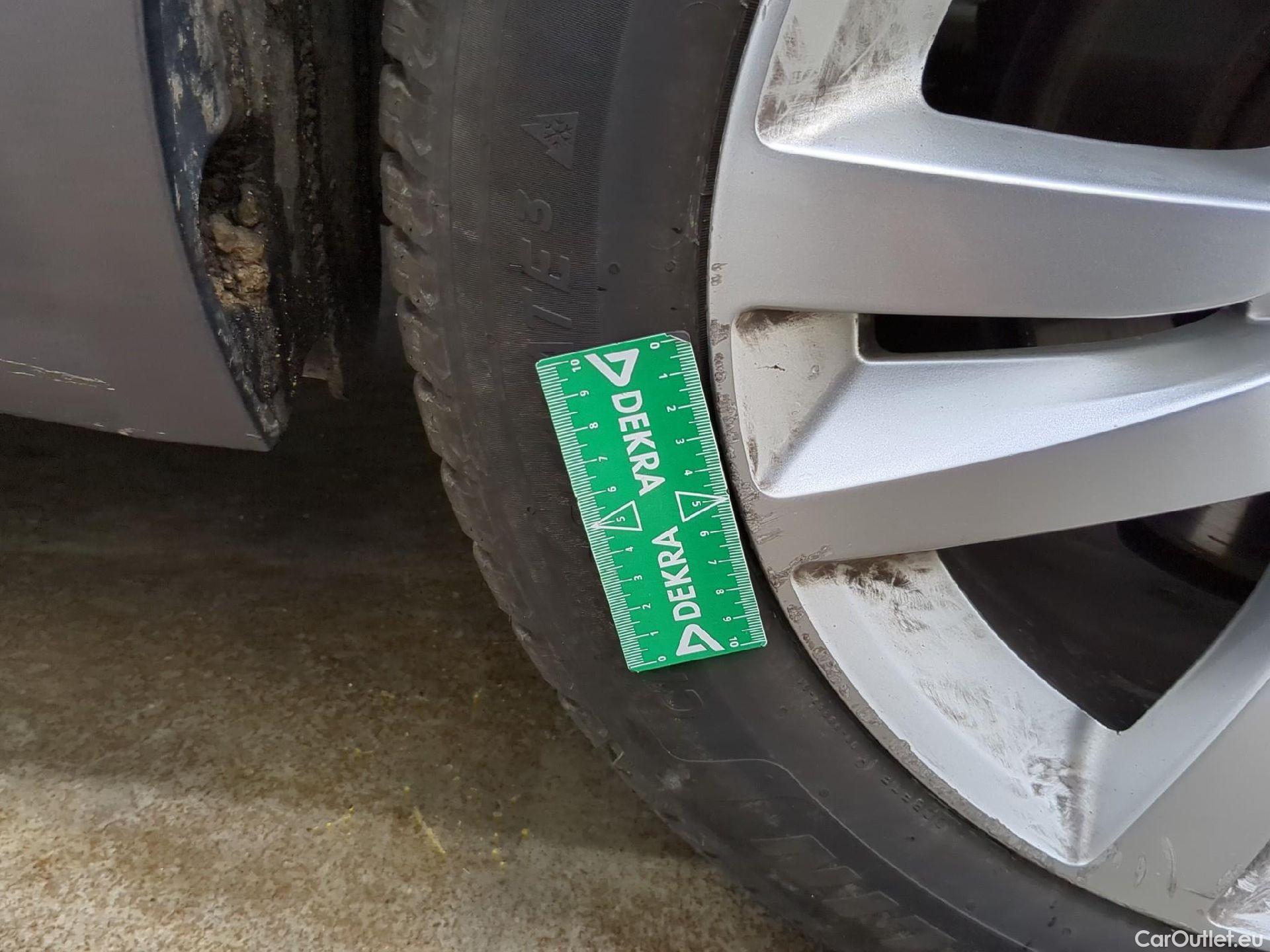  Peugeot  308  SW Active Business 1.5 HDi 130CV BVA8 E6d #18