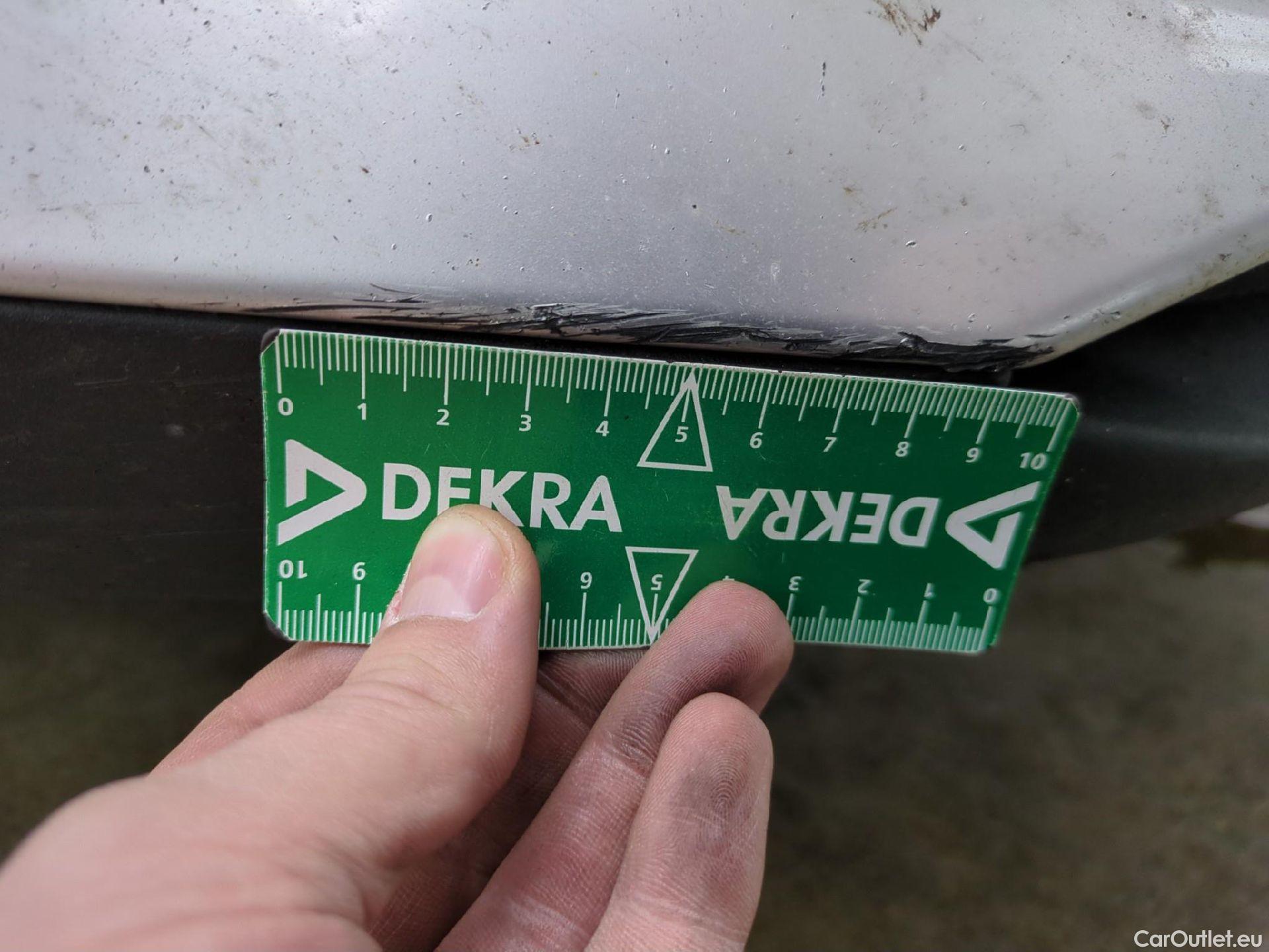  Peugeot  5008  Allure Pack 1.5 HDi 130CV BVA8 7 Sieges E6d #59