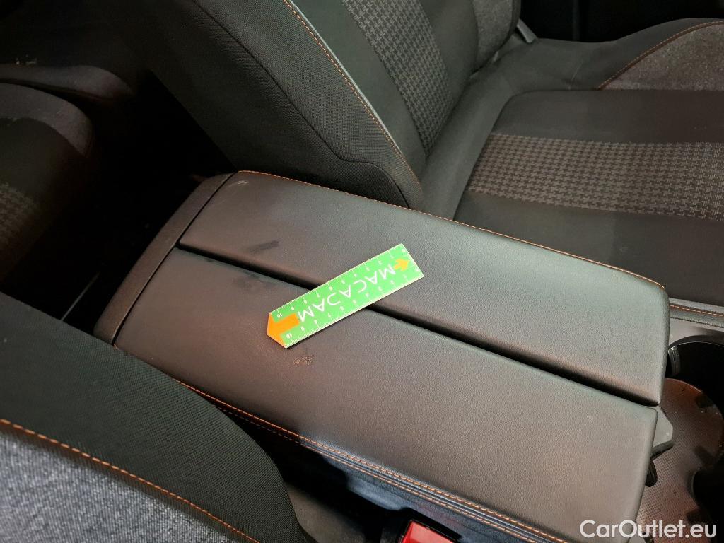  Peugeot  5008  Active Business 1.2 PureTech 130CV BVA8 E6d #1