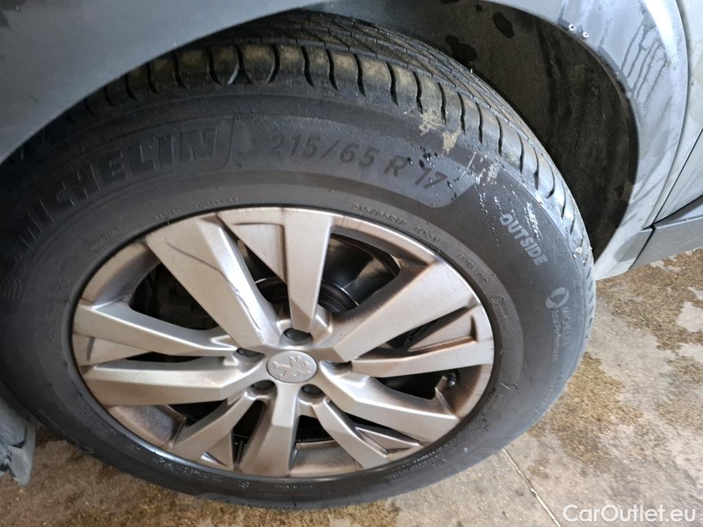  Peugeot  5008  Active Business 1.2 PureTech 130CV BVA8 E6d #20