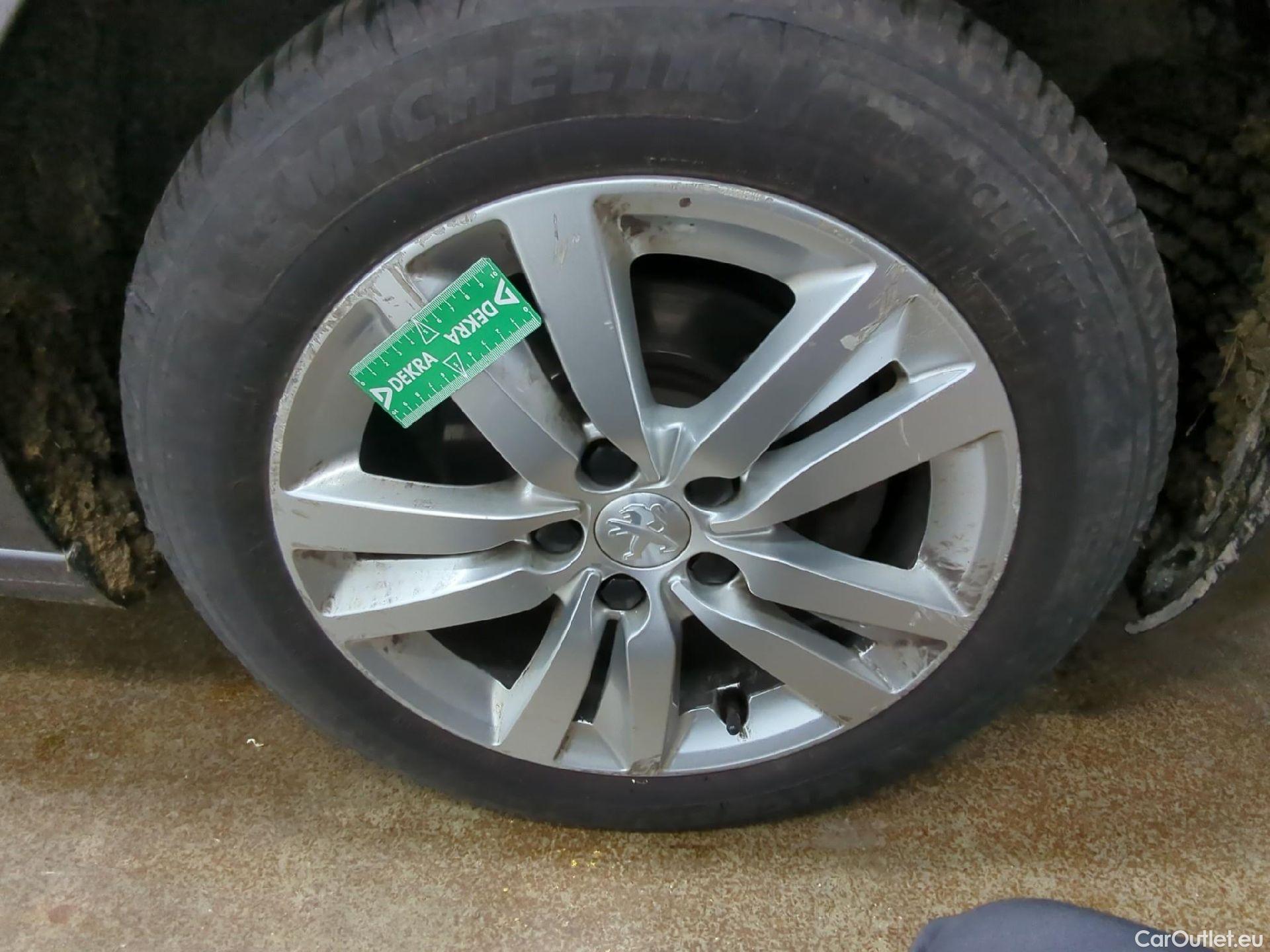  Peugeot  308  SW Active Business 1.5 HDi 130CV BVA8 E6d #14