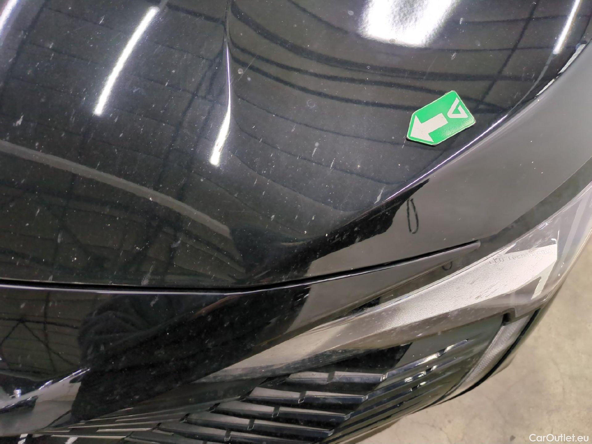  Peugeot  5008  Allure Pack 1.5 HDi 130CV BVA8 7 Sieges E6d #39