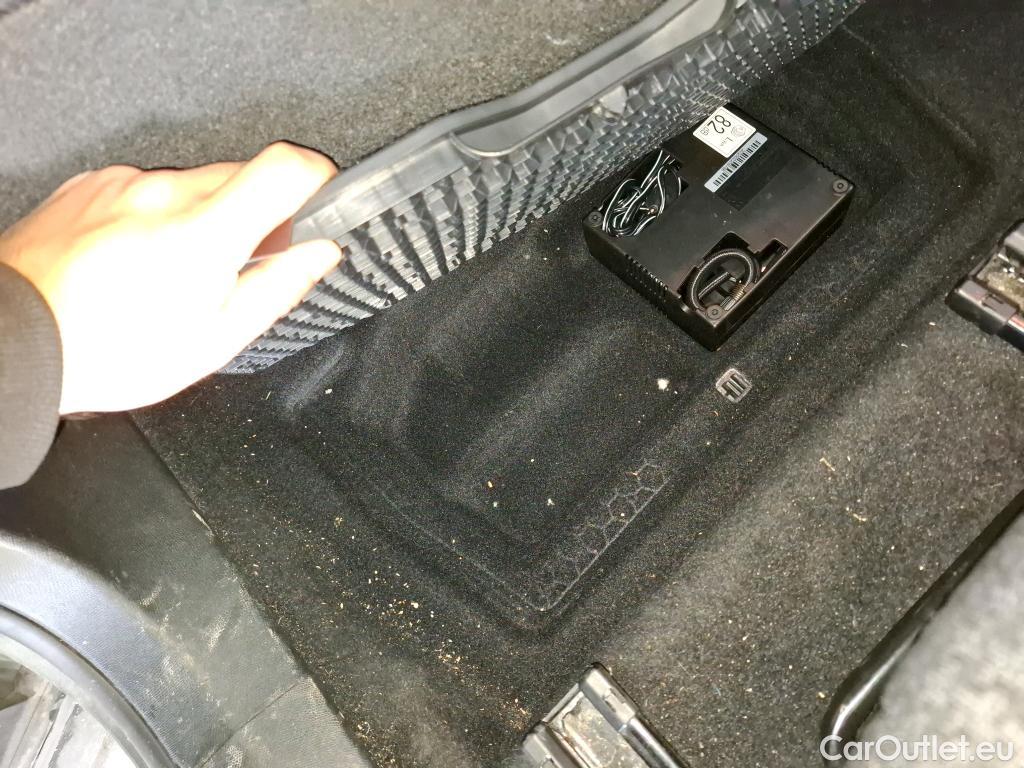  Peugeot  5008  Active Business 1.2 PureTech 130CV BVA8 E6d #15