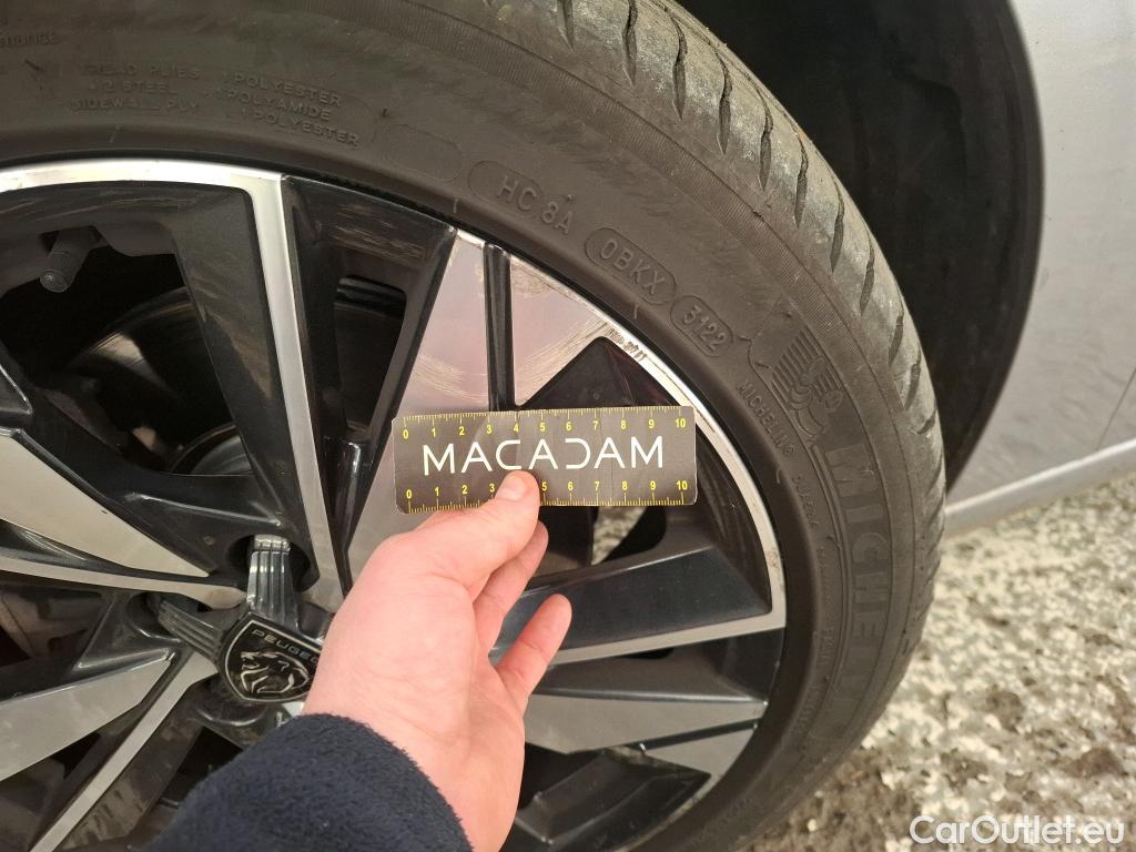  Peugeot  308  Allure 1.5 HDi 130CV BVA8 E6d #32