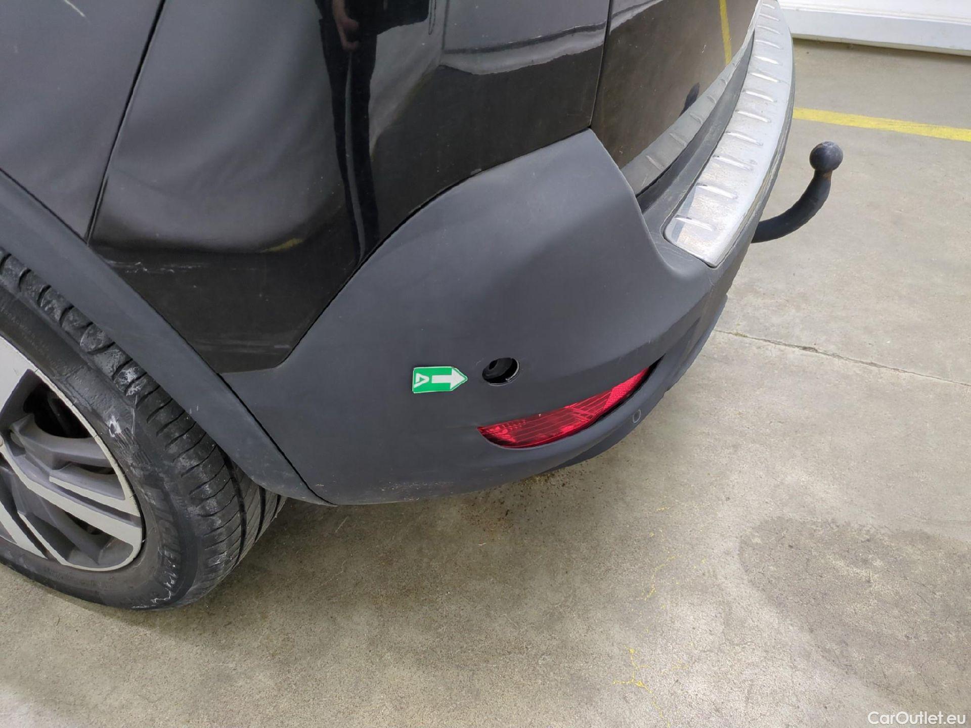  Peugeot  5008  Allure Pack 1.5 HDi 130CV BVA8 7 Sieges E6d #48