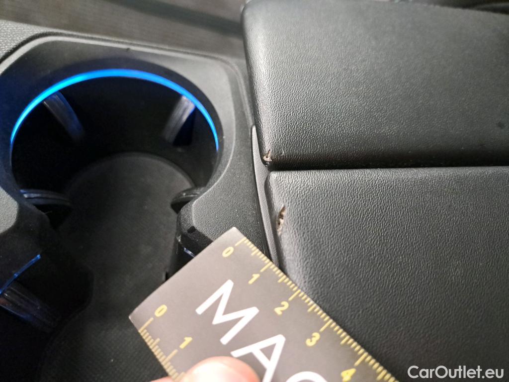  Peugeot  3008  Allure Pack 1.5 HDi 130CV BVA8 E6d #24