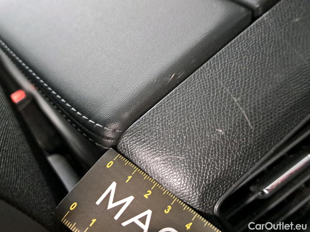  Peugeot  3008  Allure Pack 1.5 HDi 130CV BVA8 E6d #40