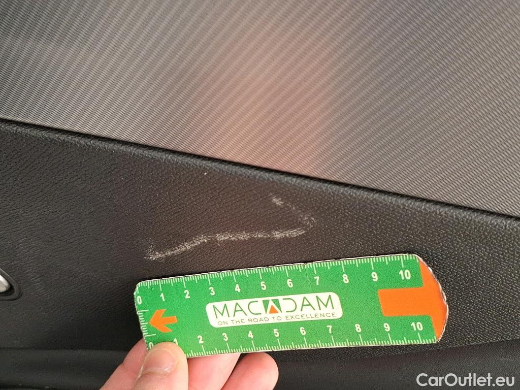  Peugeot  308 PEUGEOT  SW / 2021 / 5P / Break BlueHDi 130 EAT 8 GT #17