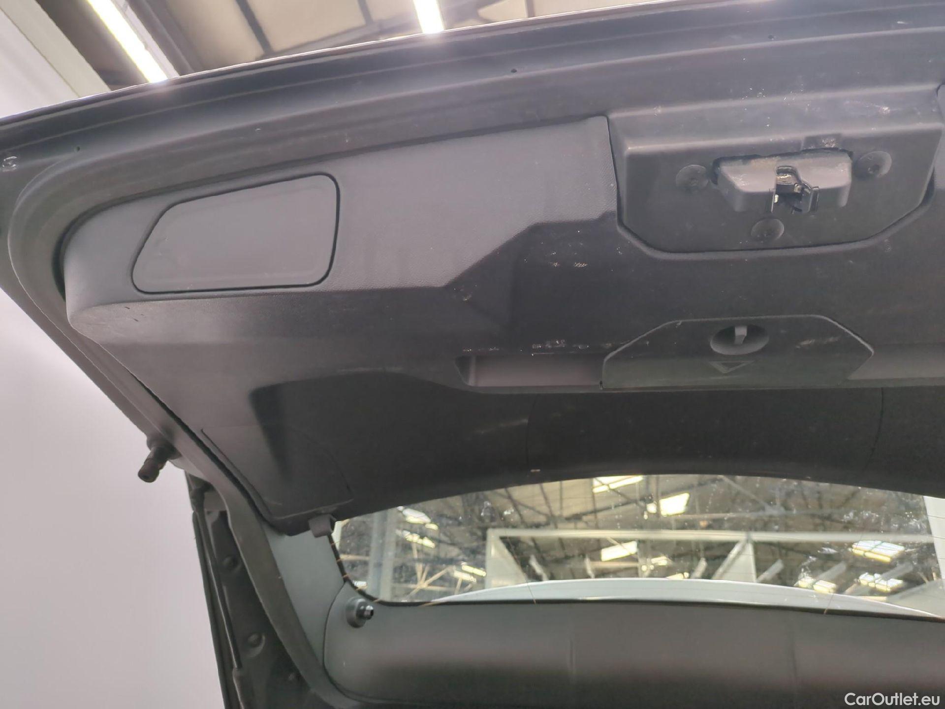  Peugeot  3008  II Active Pack 1.5 HDi 130CV BVA8 E6d #18