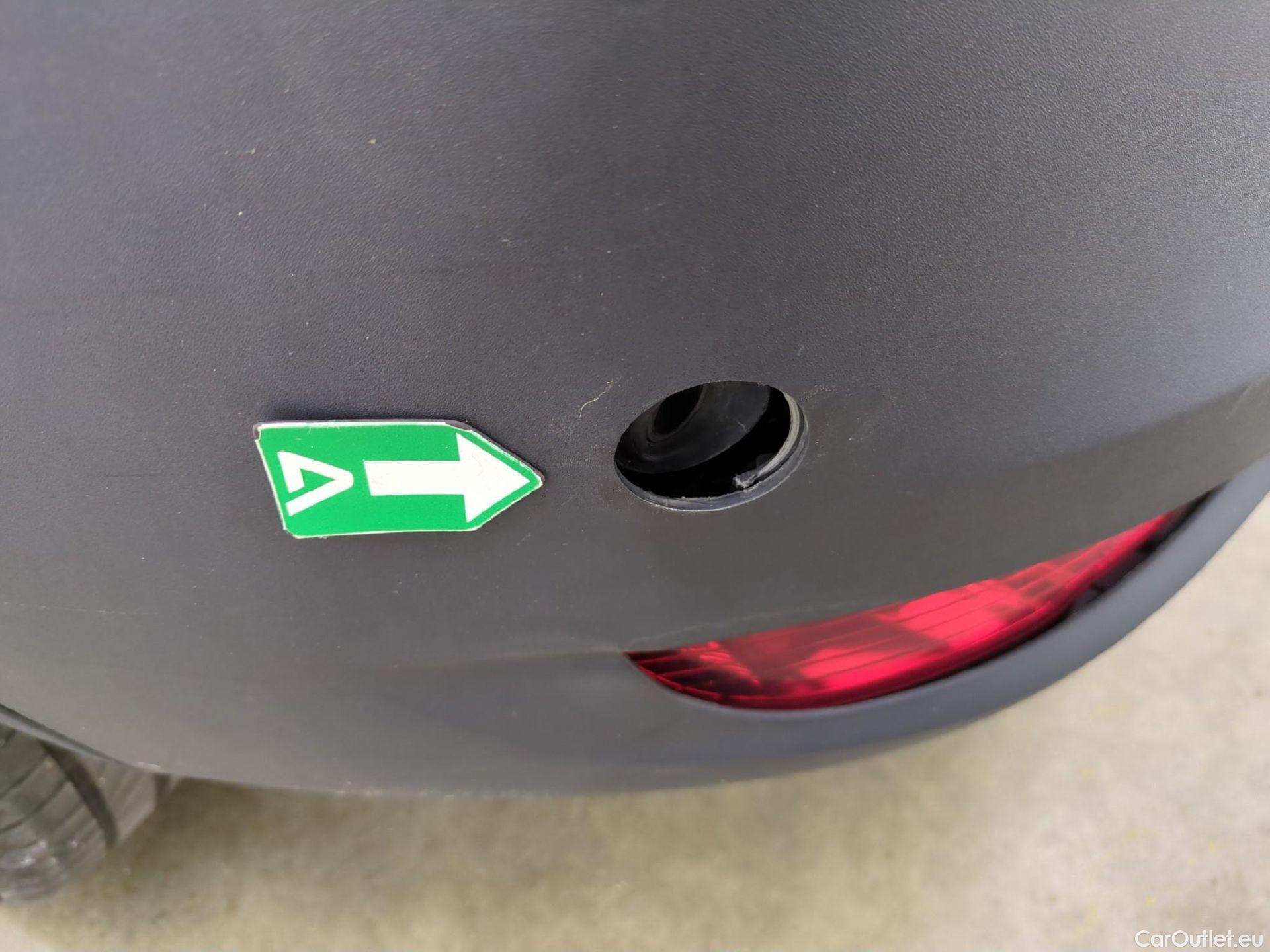  Peugeot  5008  Allure Pack 1.5 HDi 130CV BVA8 7 Sieges E6d #49