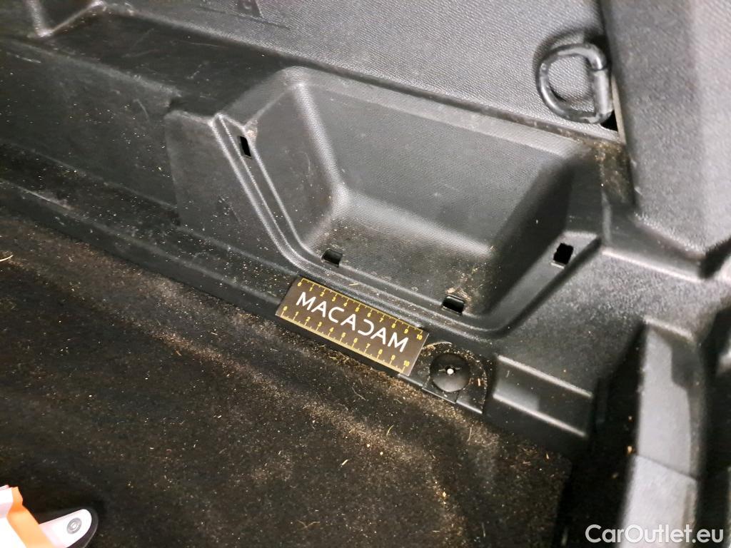  Peugeot  3008  Allure Pack 1.5 HDi 130CV BVA8 E6d #48