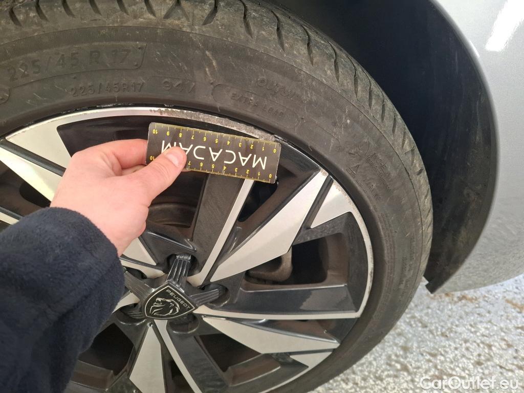  Peugeot  308  Allure 1.5 HDi 130CV BVA8 E6d #38