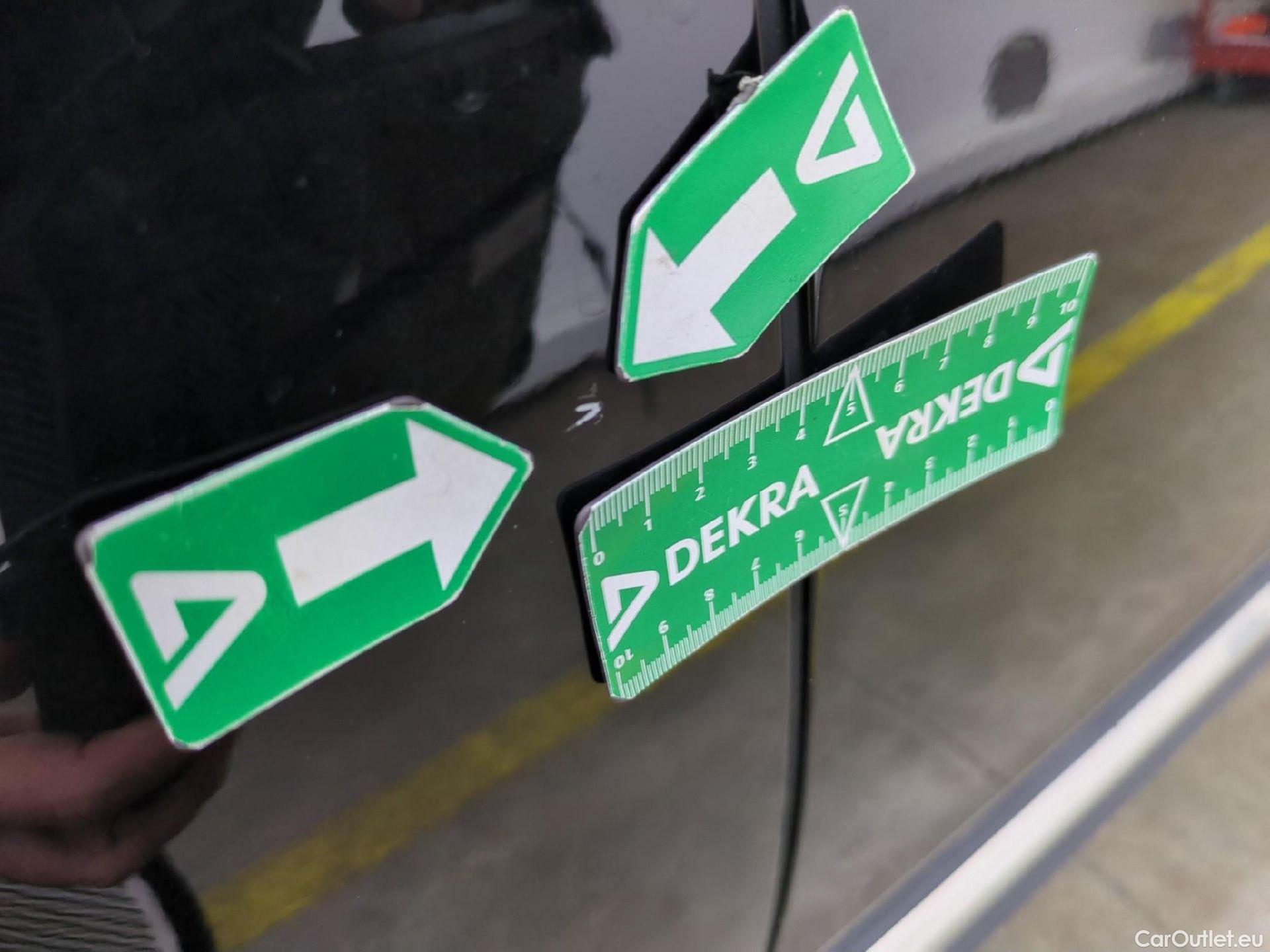  Peugeot  5008  Allure Pack 1.5 HDi 130CV BVA8 7 Sieges E6d #23