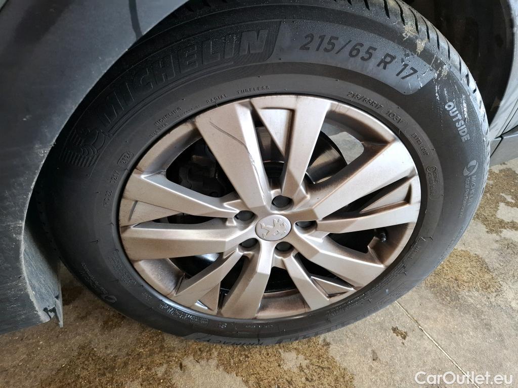  Peugeot  5008  Active Business 1.2 PureTech 130CV BVA8 E6d #4