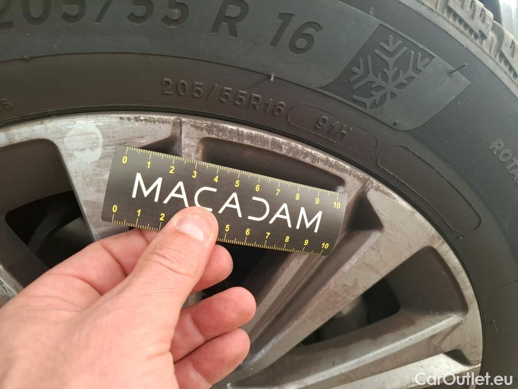  Peugeot  308  Allure 1.2 PureTech 130CV BVA8 E6d #34