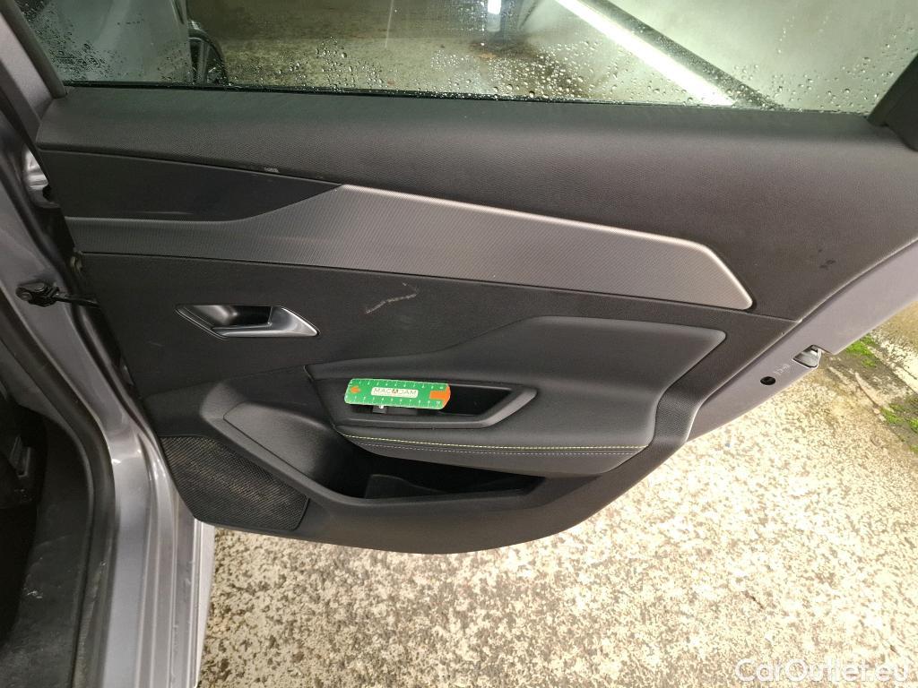  Peugeot  308 PEUGEOT  SW / 2021 / 5P / Break BlueHDi 130 EAT 8 GT #16