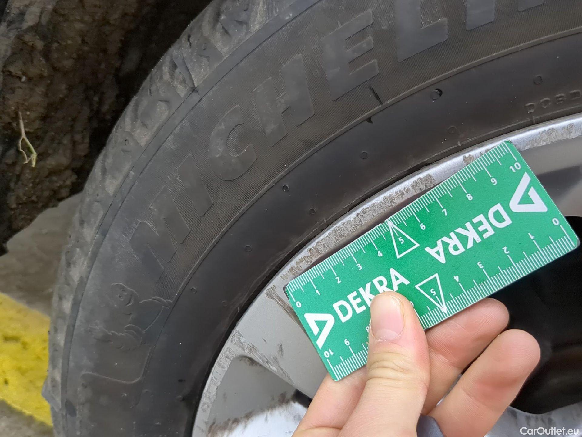  Peugeot  308  SW Active Business 1.5 HDi 130CV BVA8 E6d #24