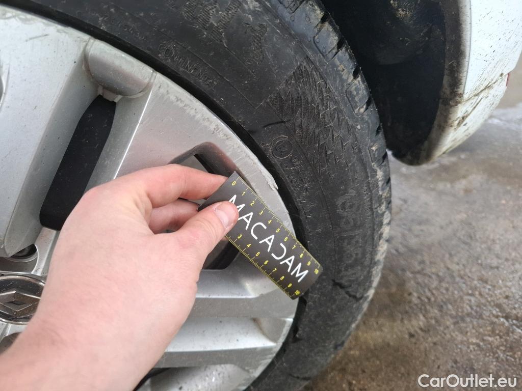  Renault  Clio  IV Business 0.9 TCe 90CV BVM5 E6 #35