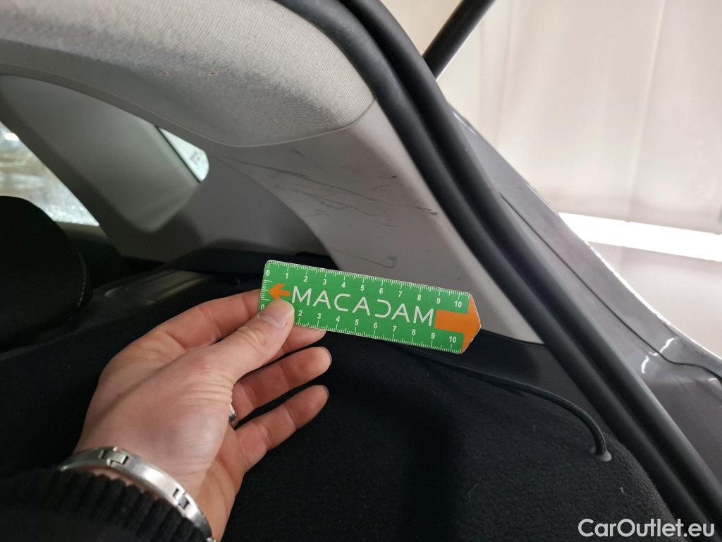  Renault  Captur RENAULT  / 2019 / 5P / SUV Business TCe 140 EDC FAP -21 #20