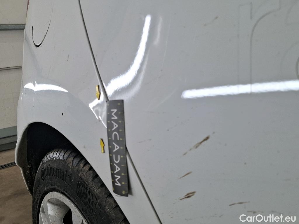  Renault  Clio  IV Business 0.9 TCe 90CV BVM5 E6 #25