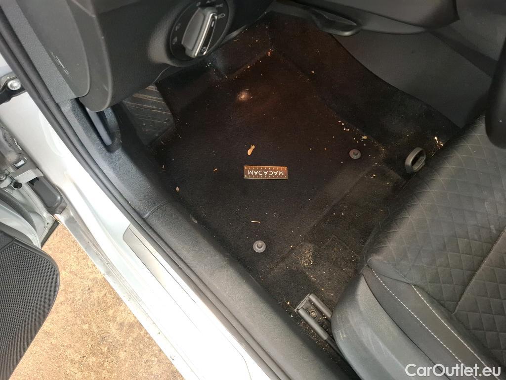  Skoda  Superb  Break Business 2.0 TDI 150CV BVA7 E6d #39