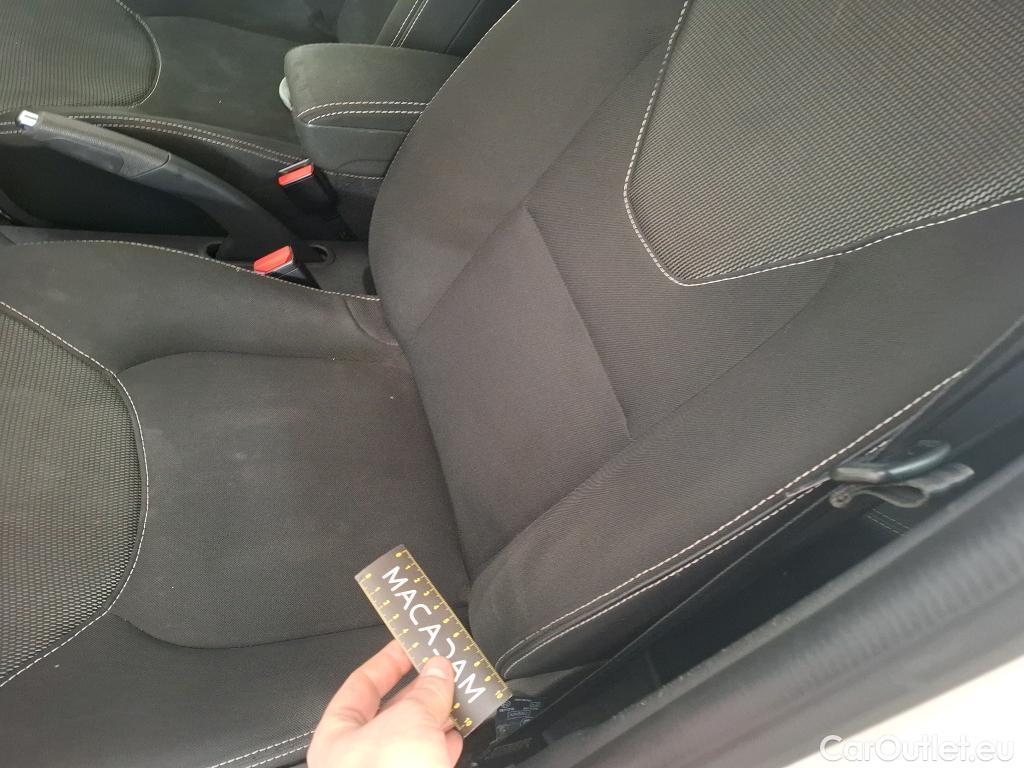  Renault  Clio  IV Business 0.9 TCe 90CV BVM5 E6 #46