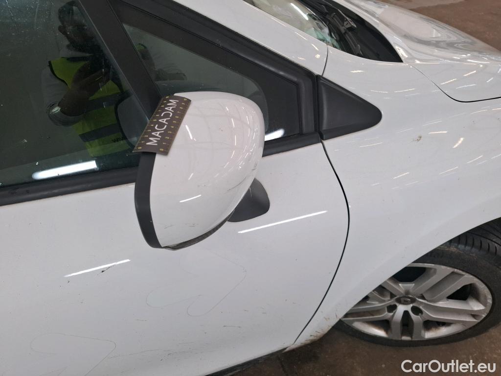  Renault  Clio  IV Business 0.9 TCe 90CV BVM5 E6 #47