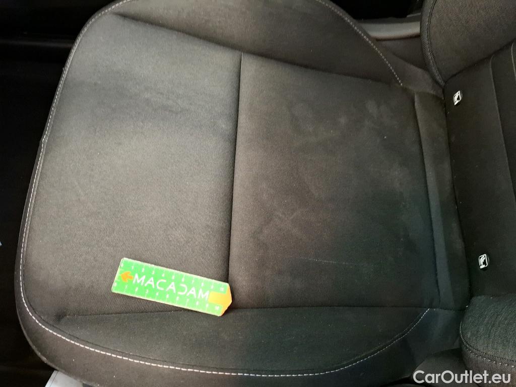  Renault  Captur RENAULT  / 2019 / 5P / SUV Business TCe 140 EDC FAP -21 #16