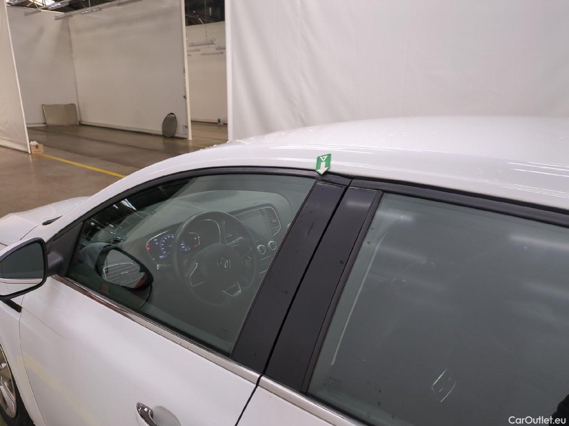  Renault  Megane  IV Berline 5pt. Business 1.3 TCe 115CV BVM6 E6d #18