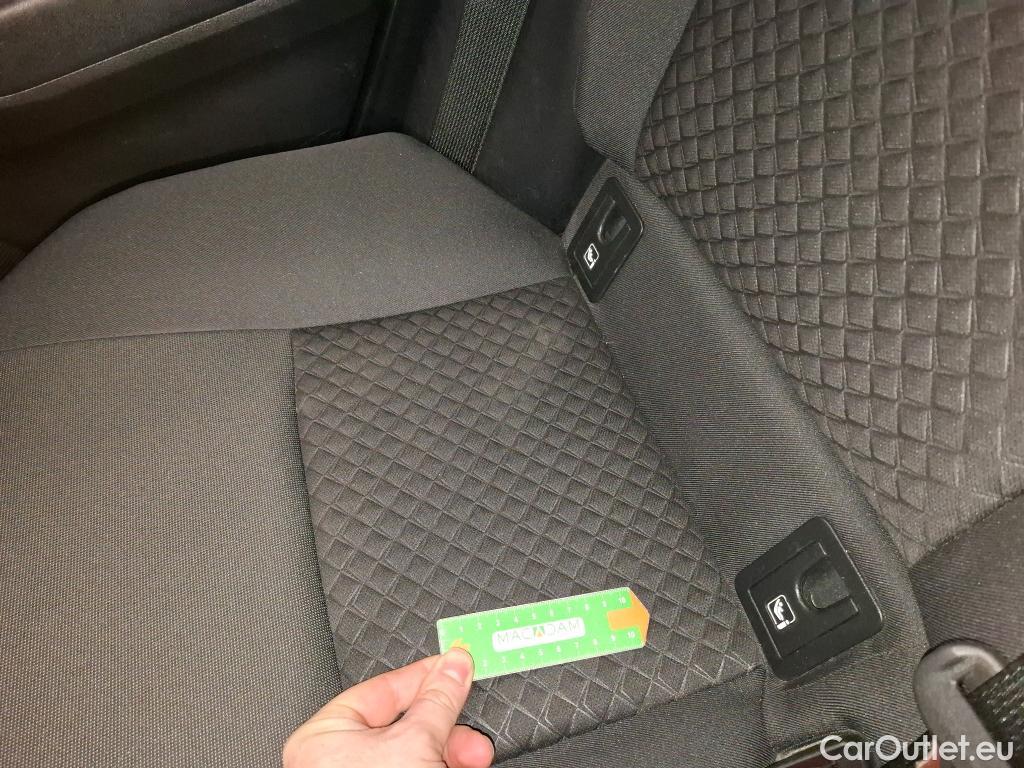  Toyota  C-HR TOYOTA  / 2016 / 5P / SUV 1.8 Hybride 122 Dynamic Business Beyond #13