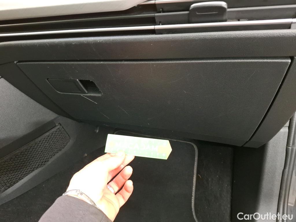  Volkswagen  Golf  VOLKSWAGEN SW / 2020 / 5P / Break 2.0 TDI SCR 150 DSG7 Life Business #20