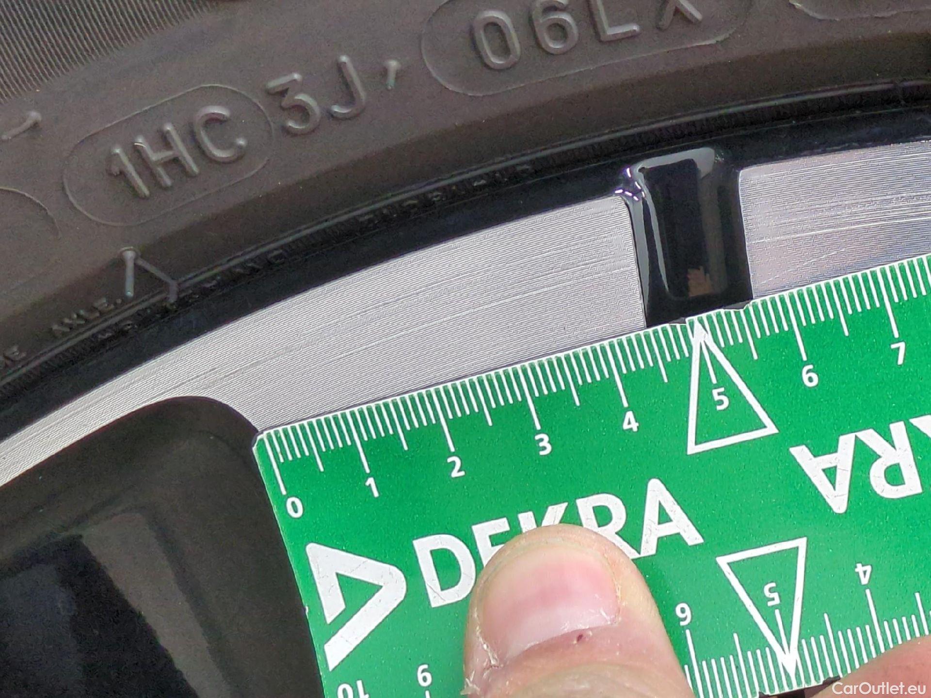  Volvo  XC 40 VOLVO XC40 / 2022 / 5P / SUV Recharge T5 262 DCT7 Plus #6