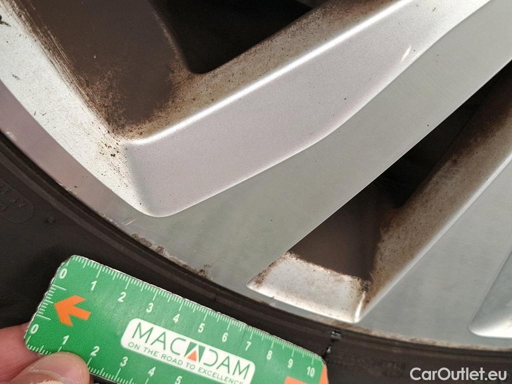  Volkswagen  Golf  VII Berline Confortline Business BMT 1.6 TDI 115CV BVA7 E6 #25