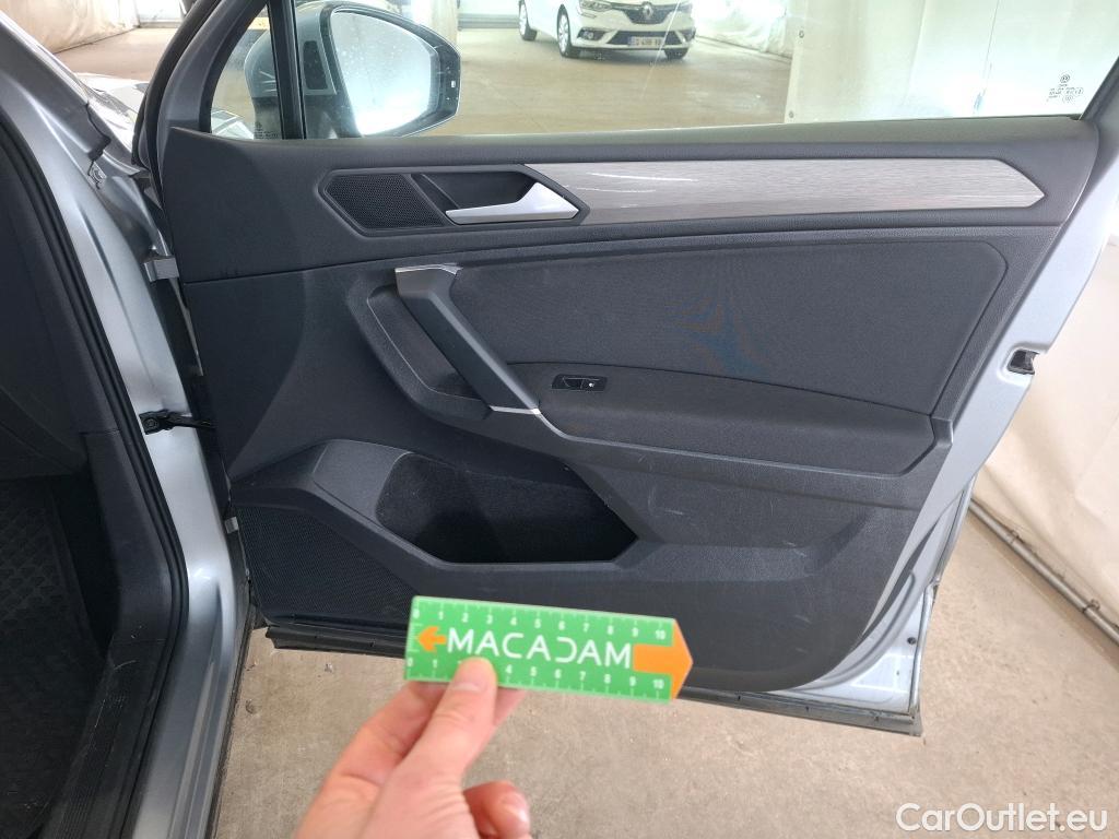  Volkswagen  Tiguan VOLKSWAGEN  Allspace / 2017 / 5P / SUV 2.0 TDI 150 DSG7 Confortline Business #24