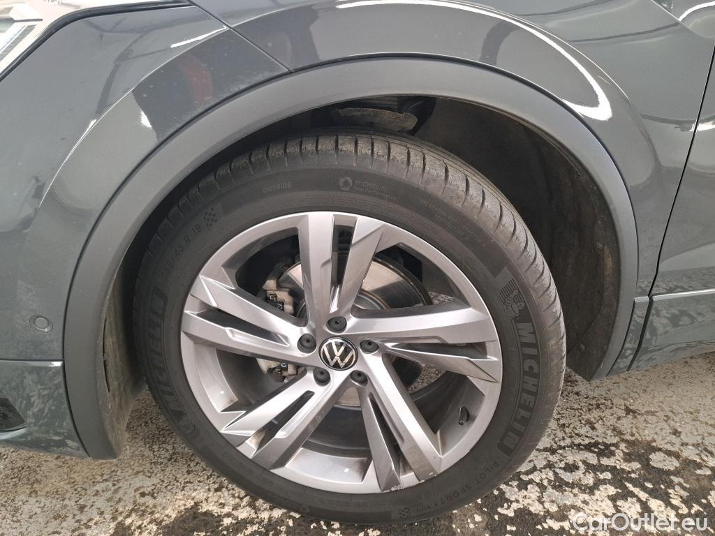  Volkswagen  Tiguan VOLKSWAGEN  / 2020 / 5P / SUV 2.0 TDI 150 DSG7 R-Line #16
