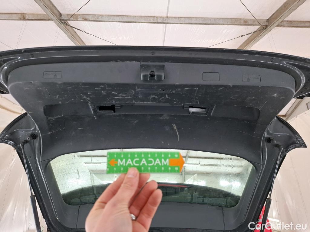  Volkswagen  Golf  VOLKSWAGEN SW / 2020 / 5P / Break 2.0 TDI SCR 150 DSG7 Life Business #24