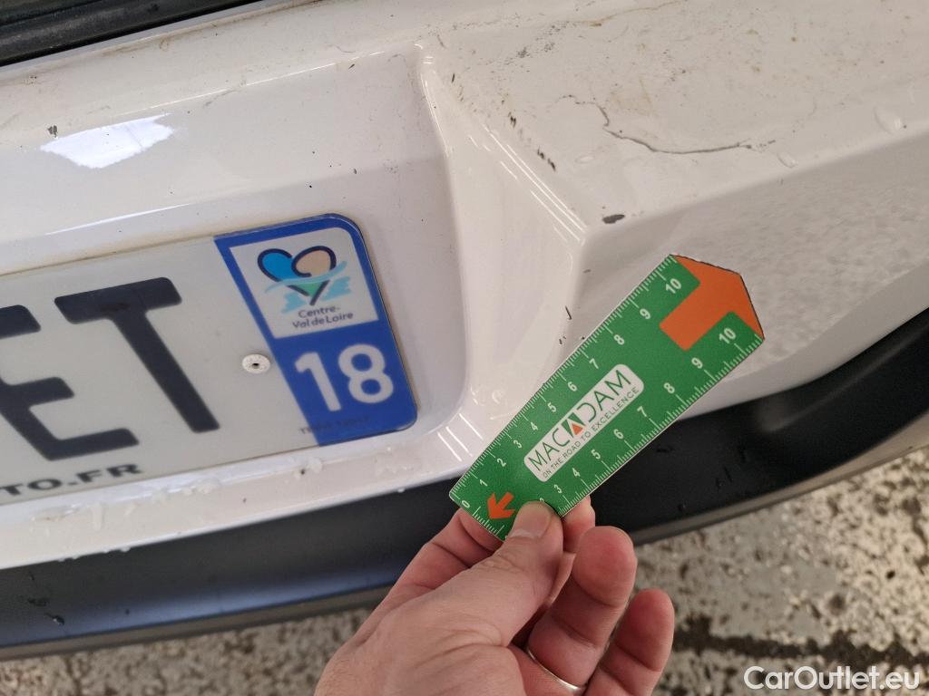  Citroen  C3 CITROEN  Société VU 5p Berline BlueHDi 100  BVM Feel #51